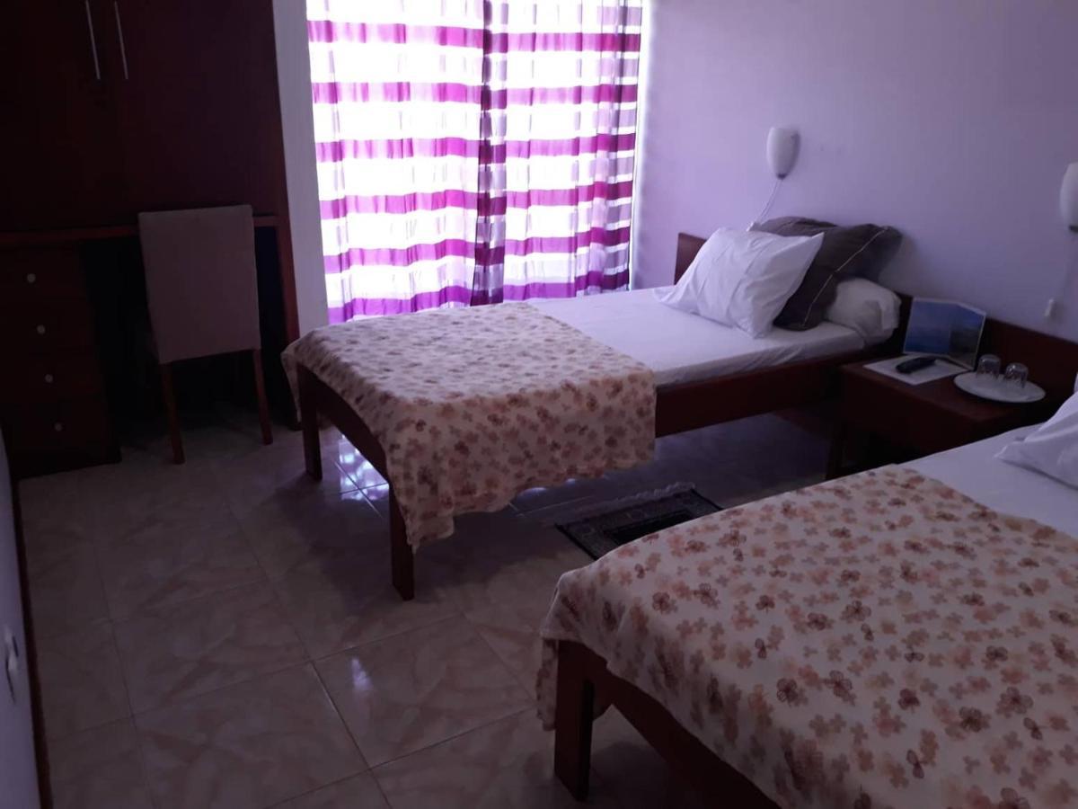 Yria Residencial Bed and Breakfast Porto Novo Exterior foto