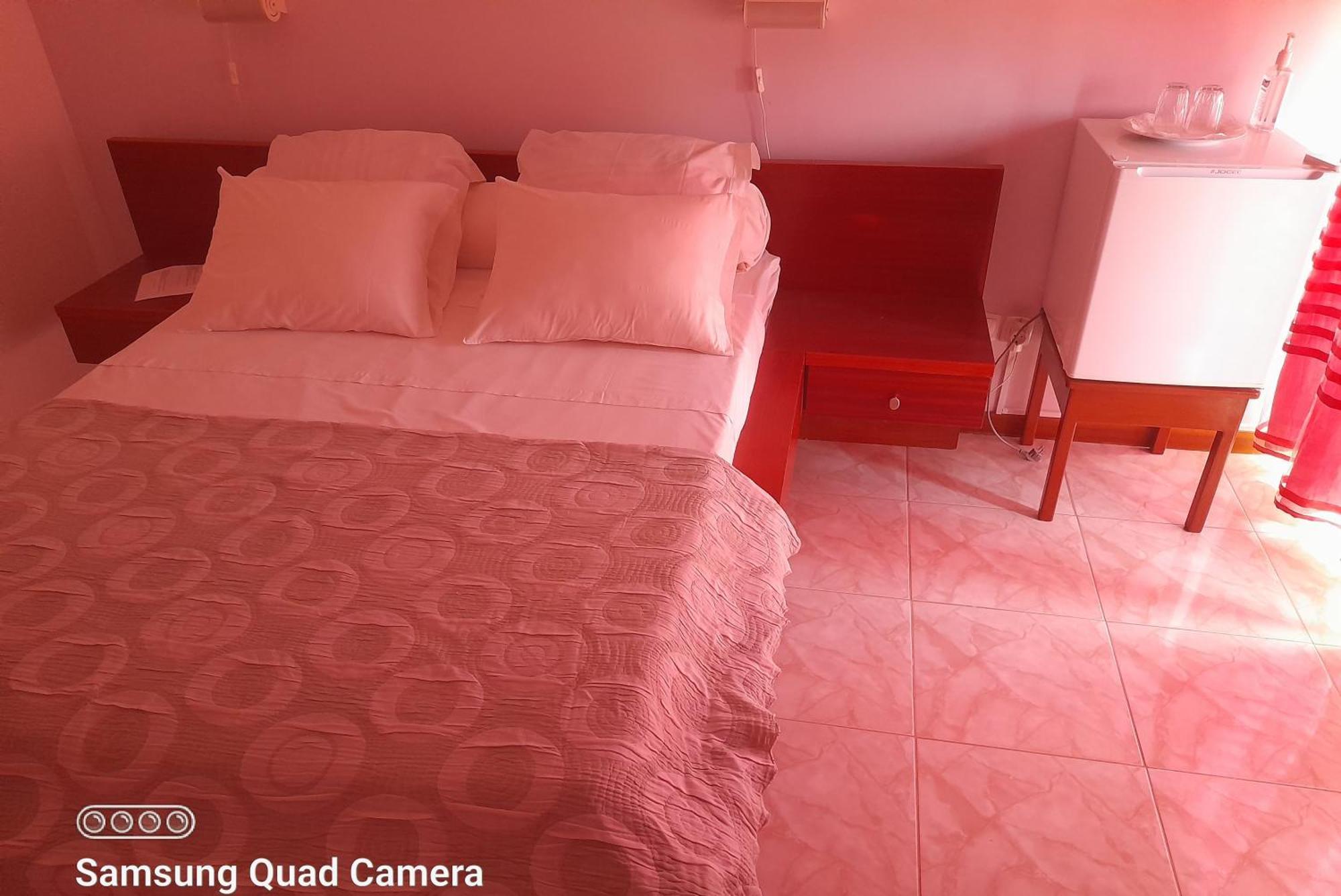 Yria Residencial Bed and Breakfast Porto Novo Habitación foto