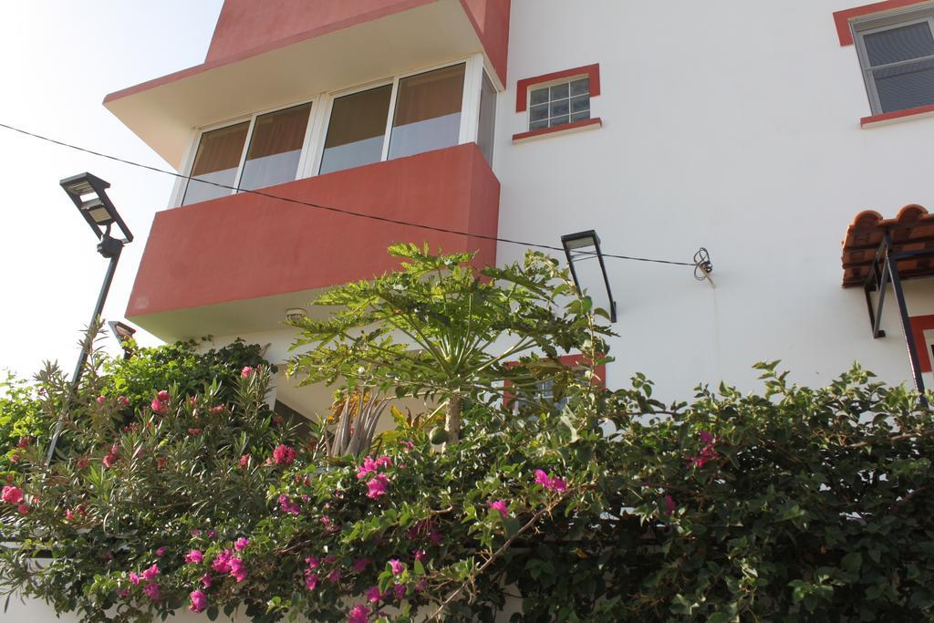 Yria Residencial Bed and Breakfast Porto Novo Exterior foto